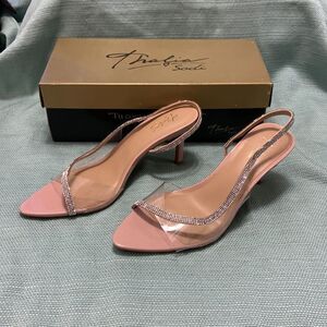 Thalia Sodi Heels Size 8.5 Medium Clear Vinyl and Chrystal